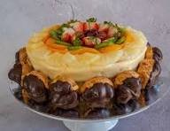 PROFITEROLE CAKE
