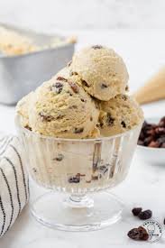 RUM & RAISIN